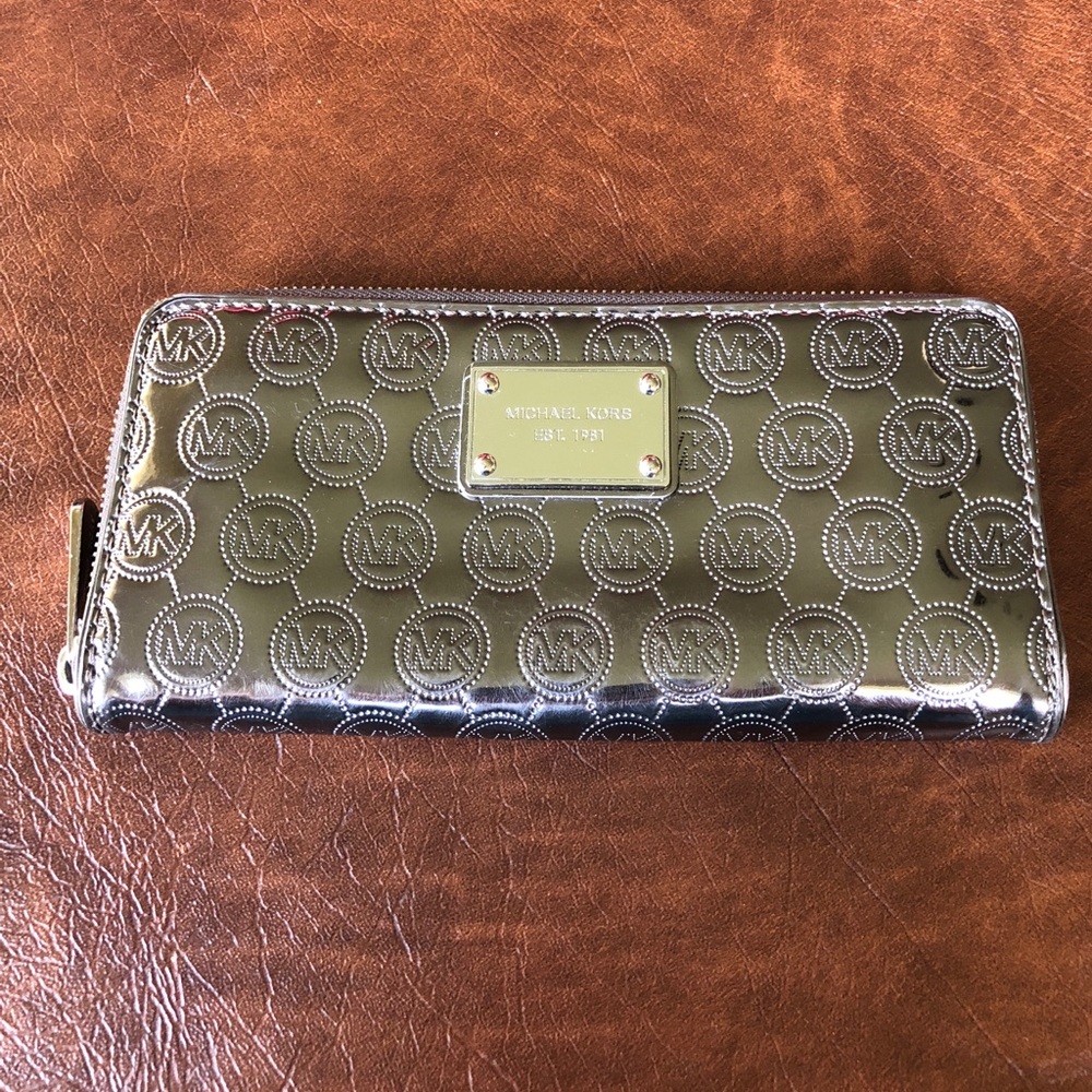 Michael Kors Jet Set Continental Metallic Wallet